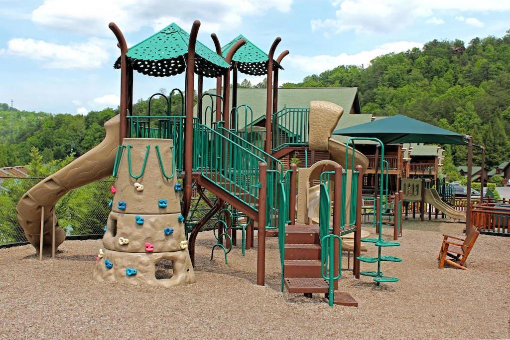 2Br Westgate Resort Sleeps 10 - Smoky Mtn Condo With Free Water Park Gatlinburg Zewnętrze zdjęcie